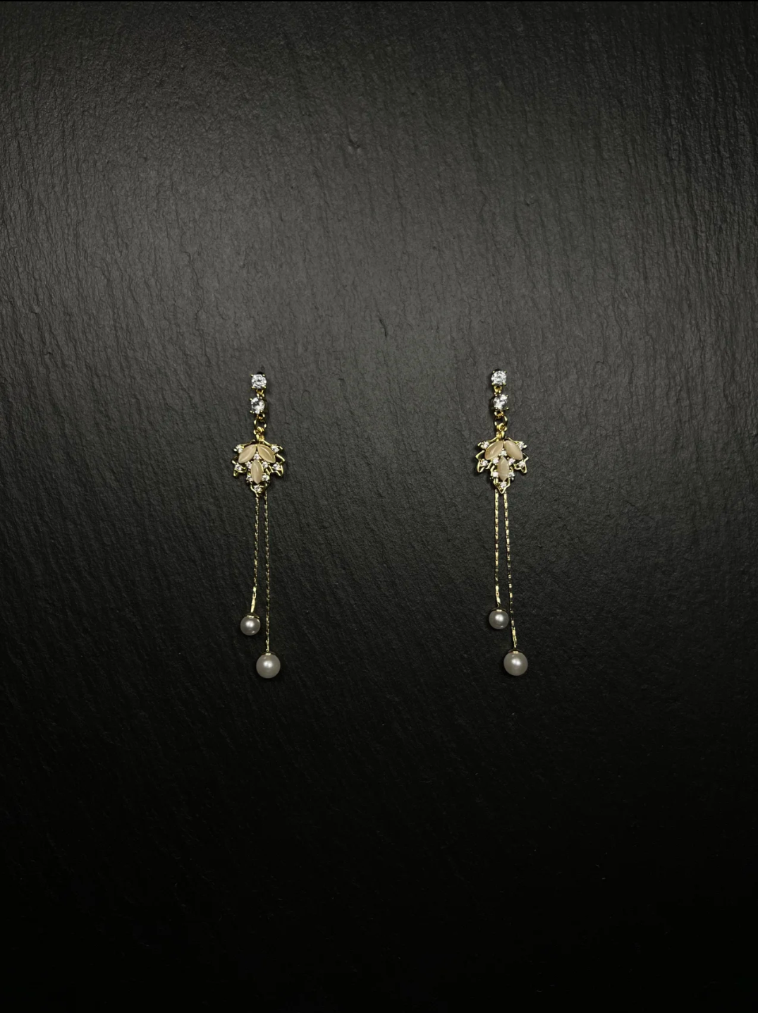 Pearl Tassel Leaf - shaped Earrings