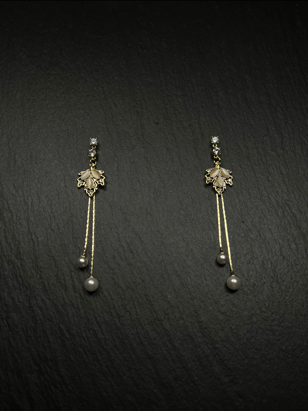 Pearl Tassel Leaf - shaped Earrings