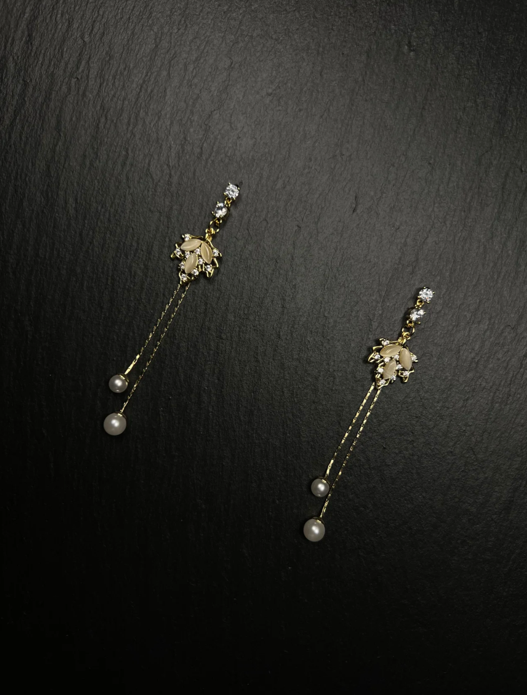 Pearl Tassel Leaf - shaped Earrings