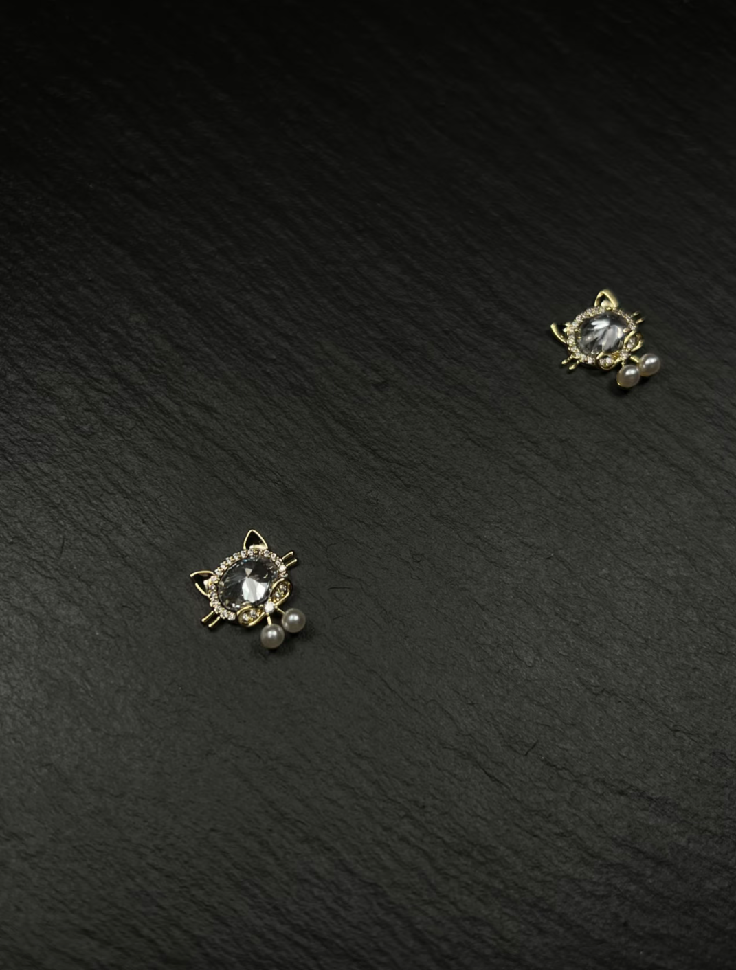 Cat - shaped Diamond Stud Earrings