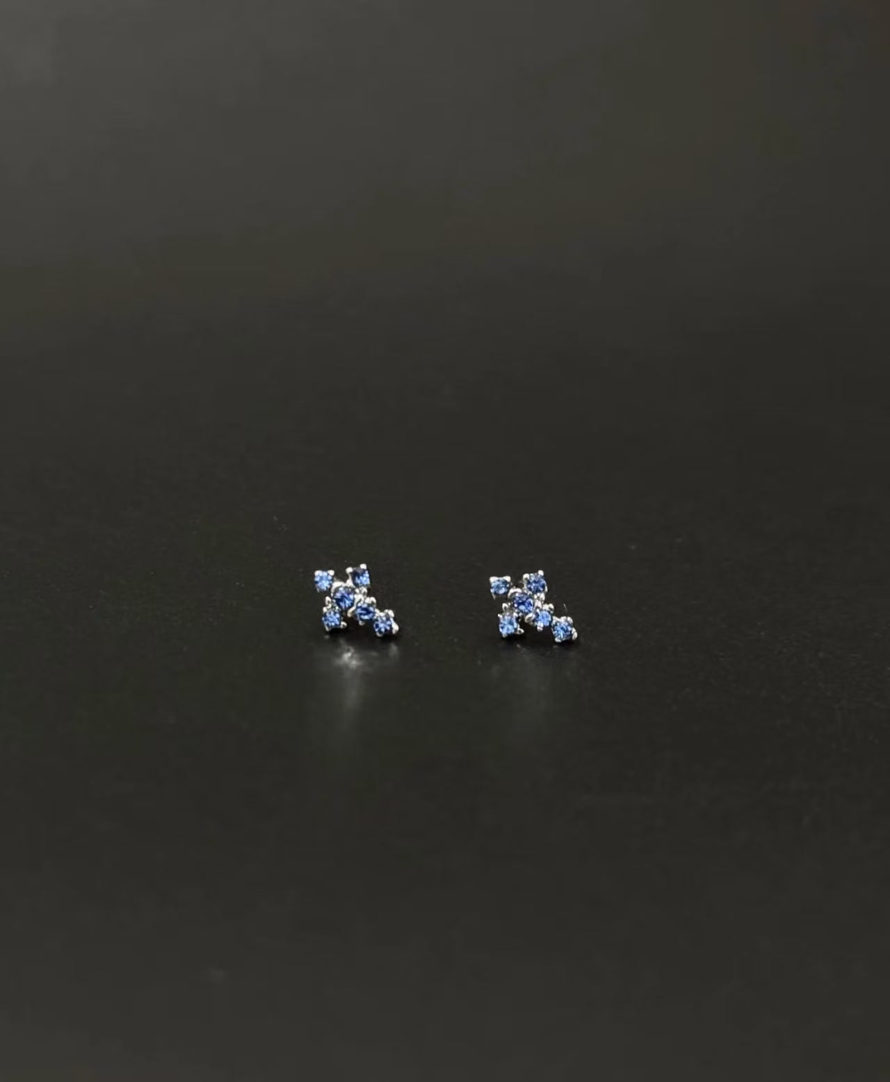 Cross」蓝色十字｜耳钉