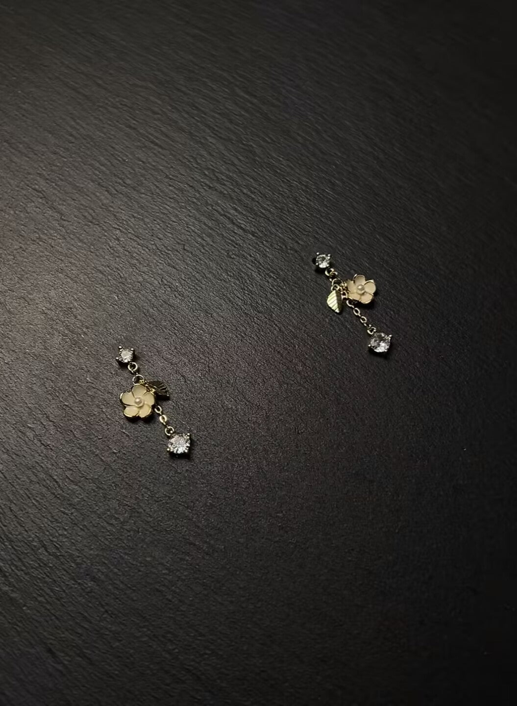 AvoStudio 中古耳饰 Whisper花间蜜语Vintage 中古耳饰 花间蜜语-FloralWhisper