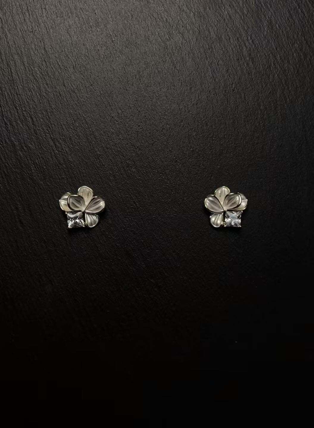 AvoStudio 中古耳饰Moonlight月光花语 Vintage