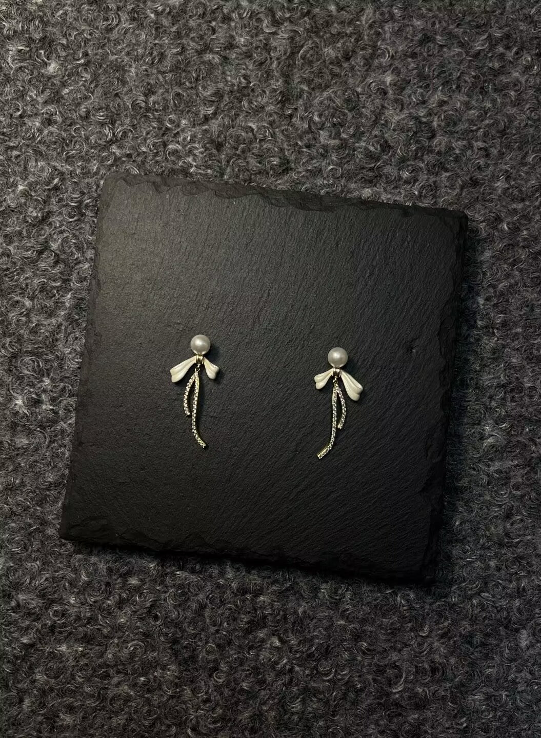 AvoStudio 中古耳饰Ribbon-海风缎语