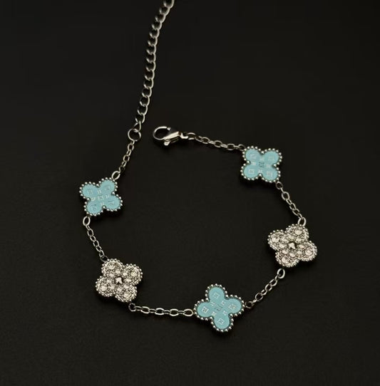 "Trèfle bleu clair" Light Blue Four-Leaf Clover Bracelet