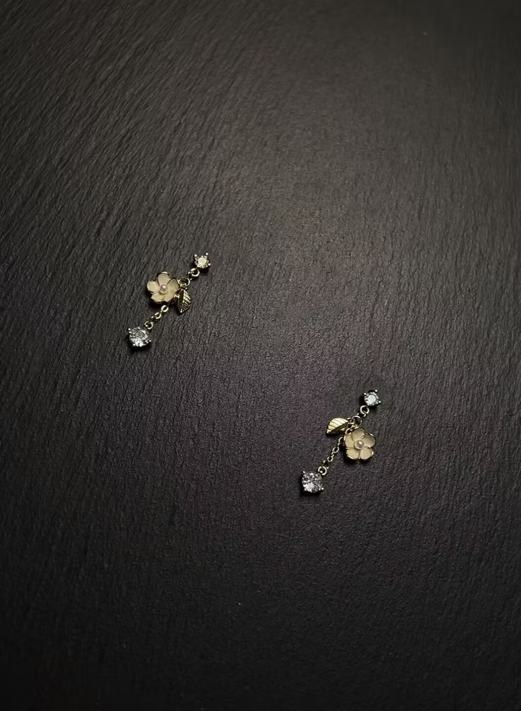 AvoStudio 中古耳饰 Whisper花间蜜语Vintage 中古耳饰 花间蜜语-FloralWhisper