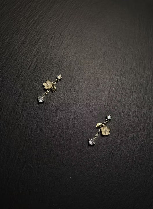 AvoStudio 中古耳饰 Whisper花间蜜语Vintage 中古耳饰 花间蜜语-FloralWhisper