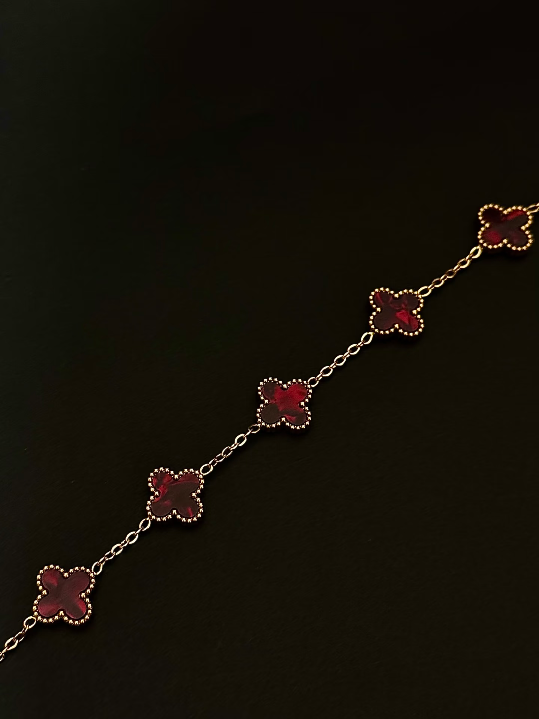 Rose - red Clover - shaped Bracelet