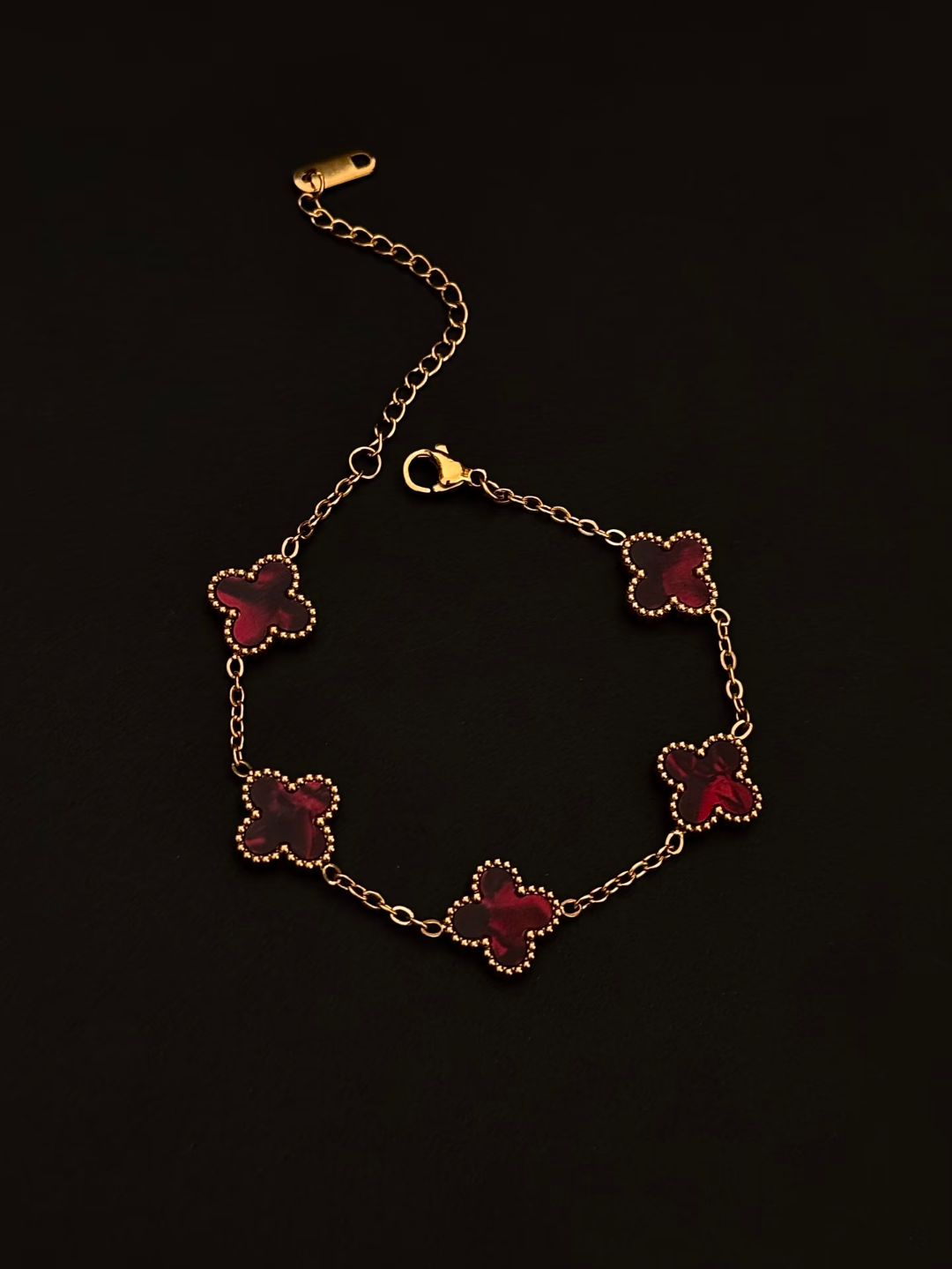 Rose - red Clover - shaped Bracelet