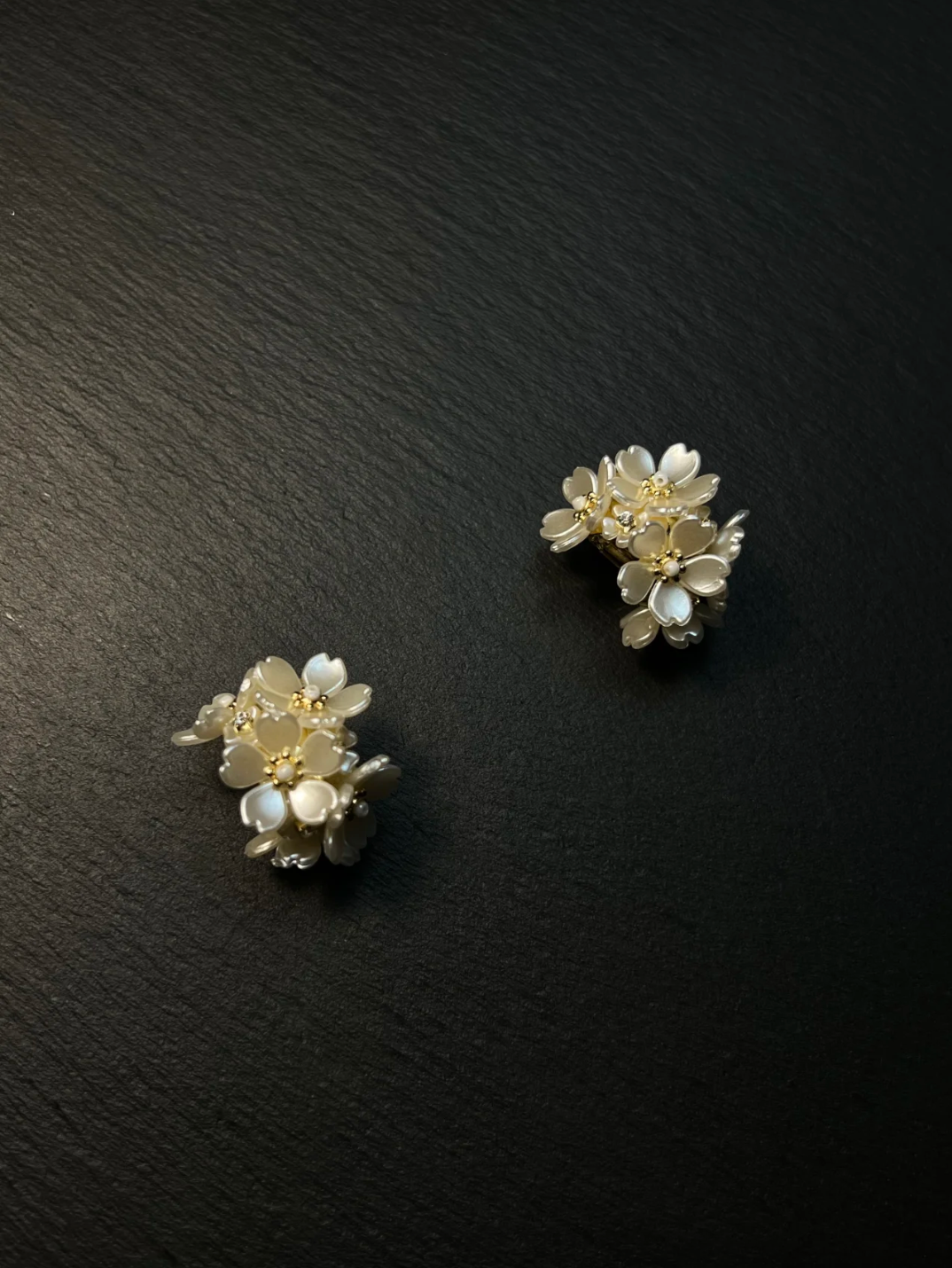 Cream - colored Flower Cluster Earrings