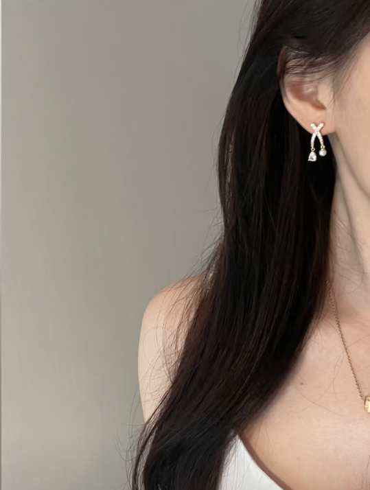 Pearl & Diamond - flower Stud Earrings