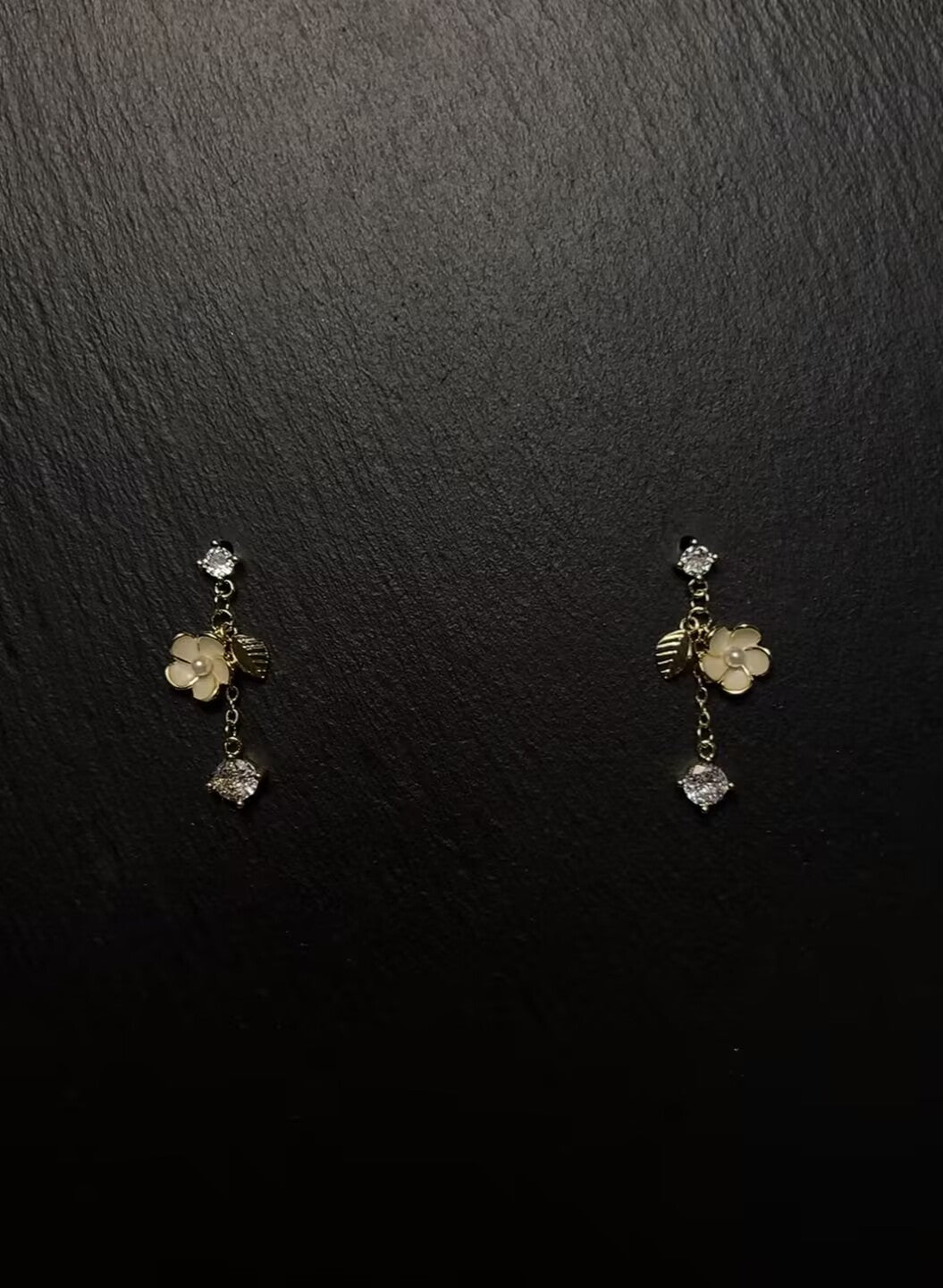 AvoStudio 中古耳饰 Whisper花间蜜语Vintage 中古耳饰 花间蜜语-FloralWhisper